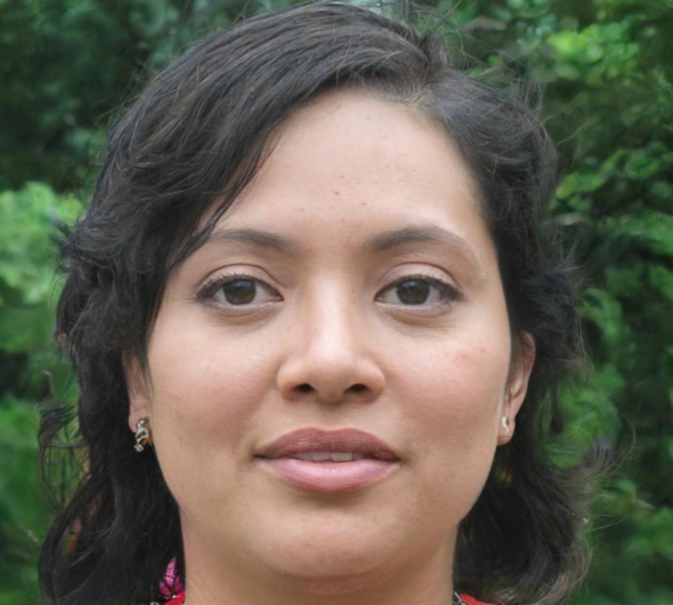 Sarah Chen, Financial Education Director